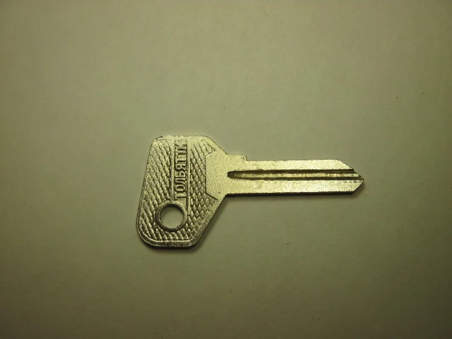 Заготовка ключа замка двери 2101