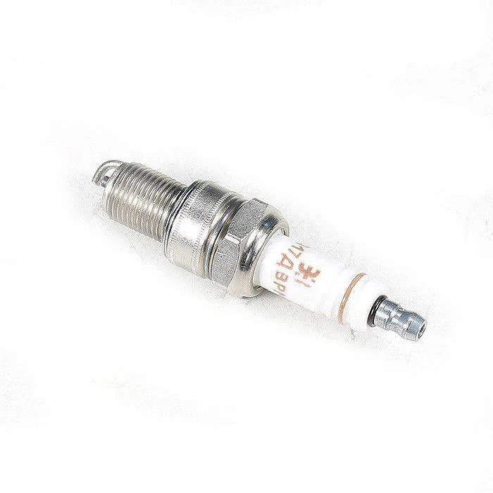 Свеча зажигания ЭЗ А17 ДВРМ ВАЗ-2101/08 зазор 0,7 мм.