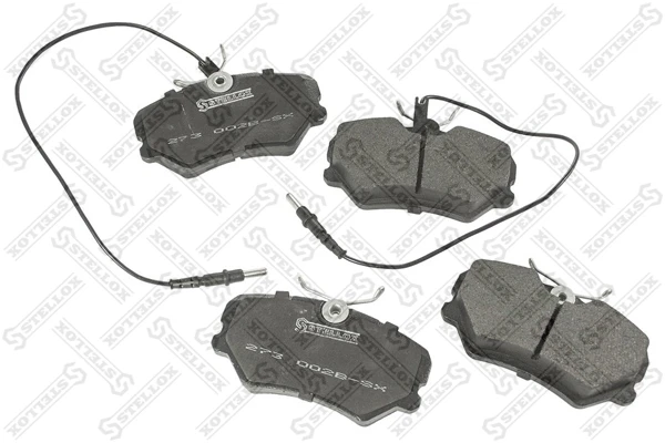 Колодки тормозные дисковые передние с антискрип. пластинами Stellox 273 002B-SX