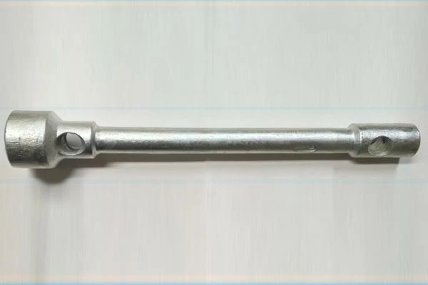 Ключ торцевой двухсторонний (38) "Камышин" (прямой,с квадратом -22, L-420 мм)