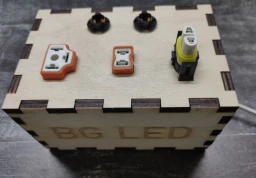 Стенд для демонстрации светодиодных автоламп BG-LED 12V "BG-group" 